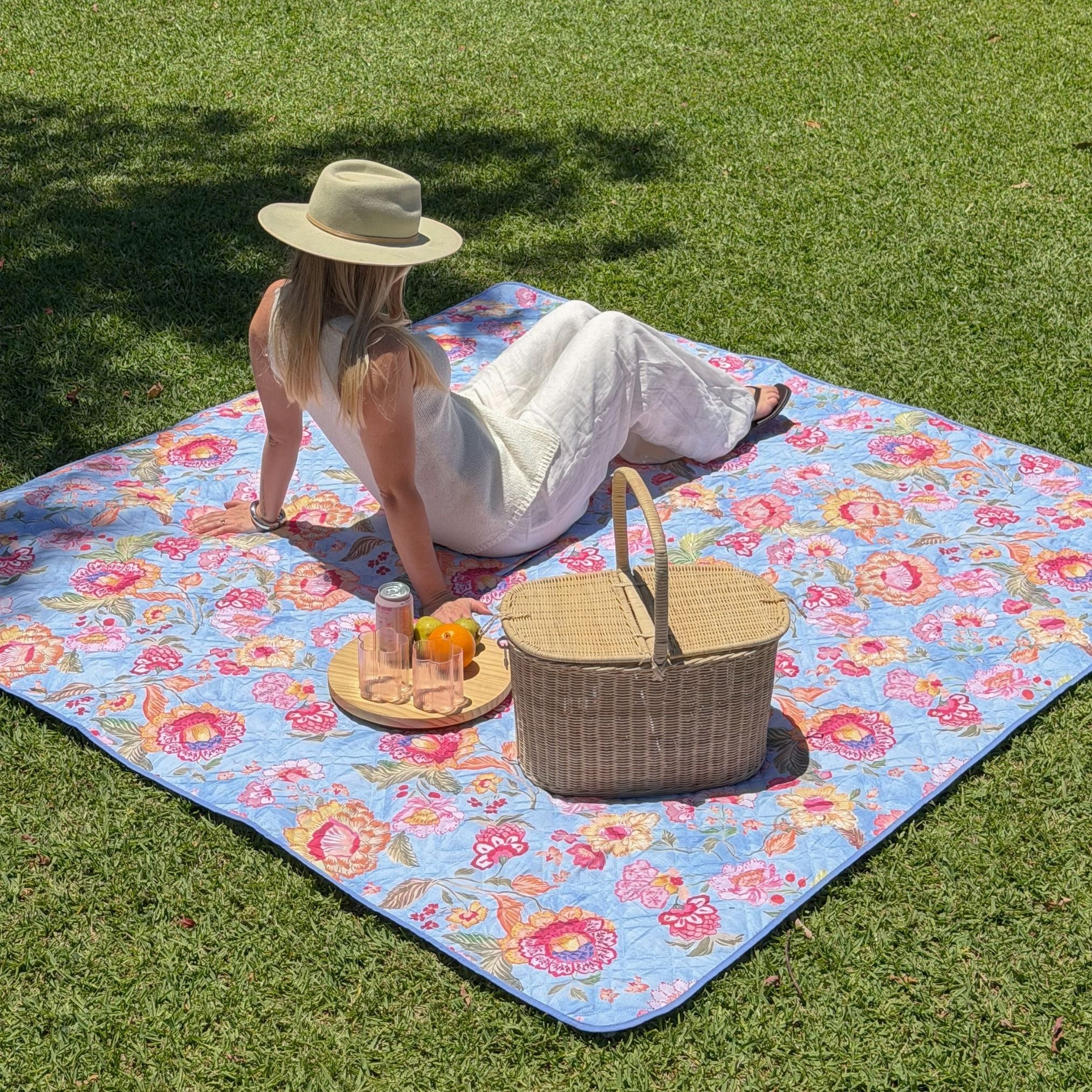 Maisie Waterproof Picnic Rug - Image 8