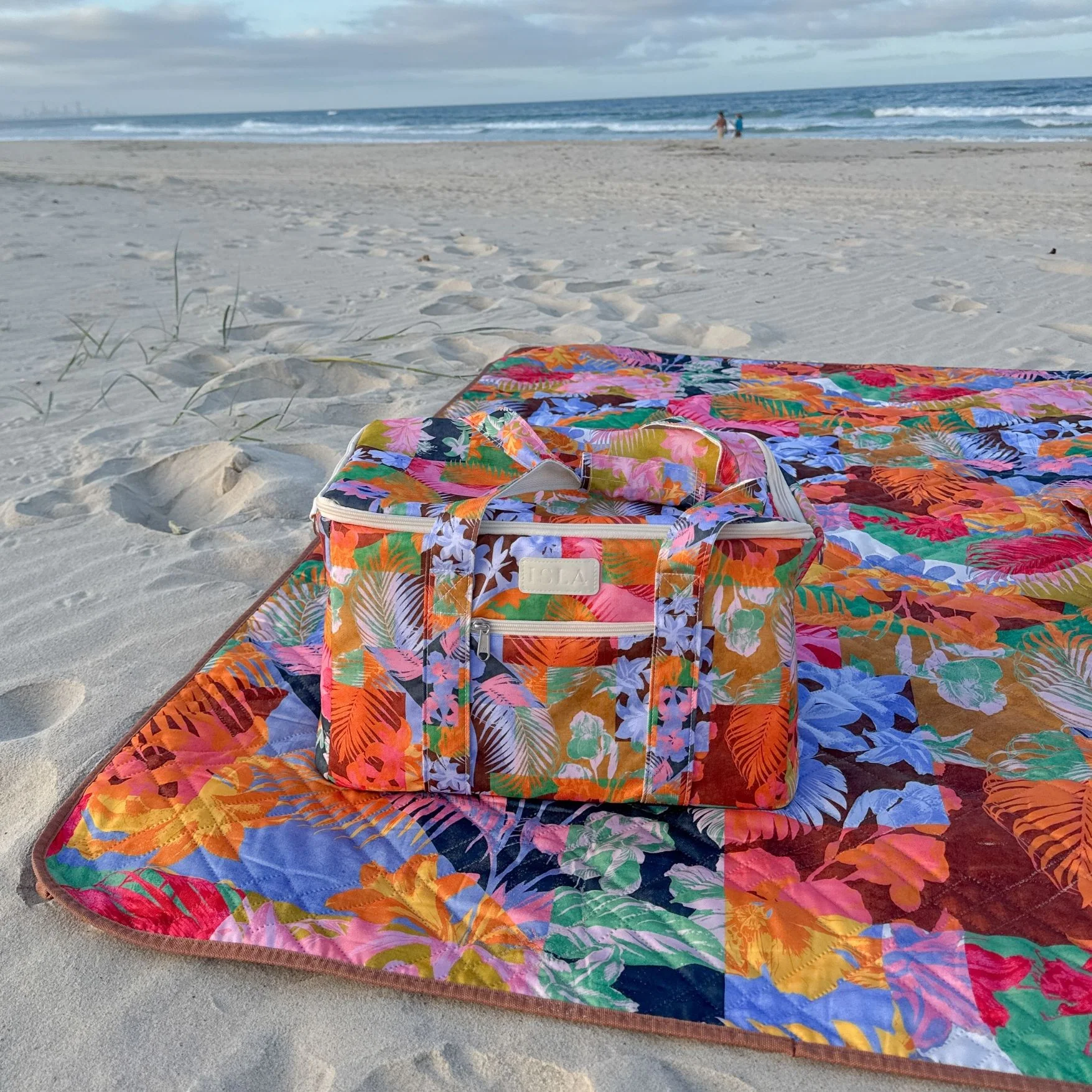 Tropic Waterproof Picnic Rug - Image 8